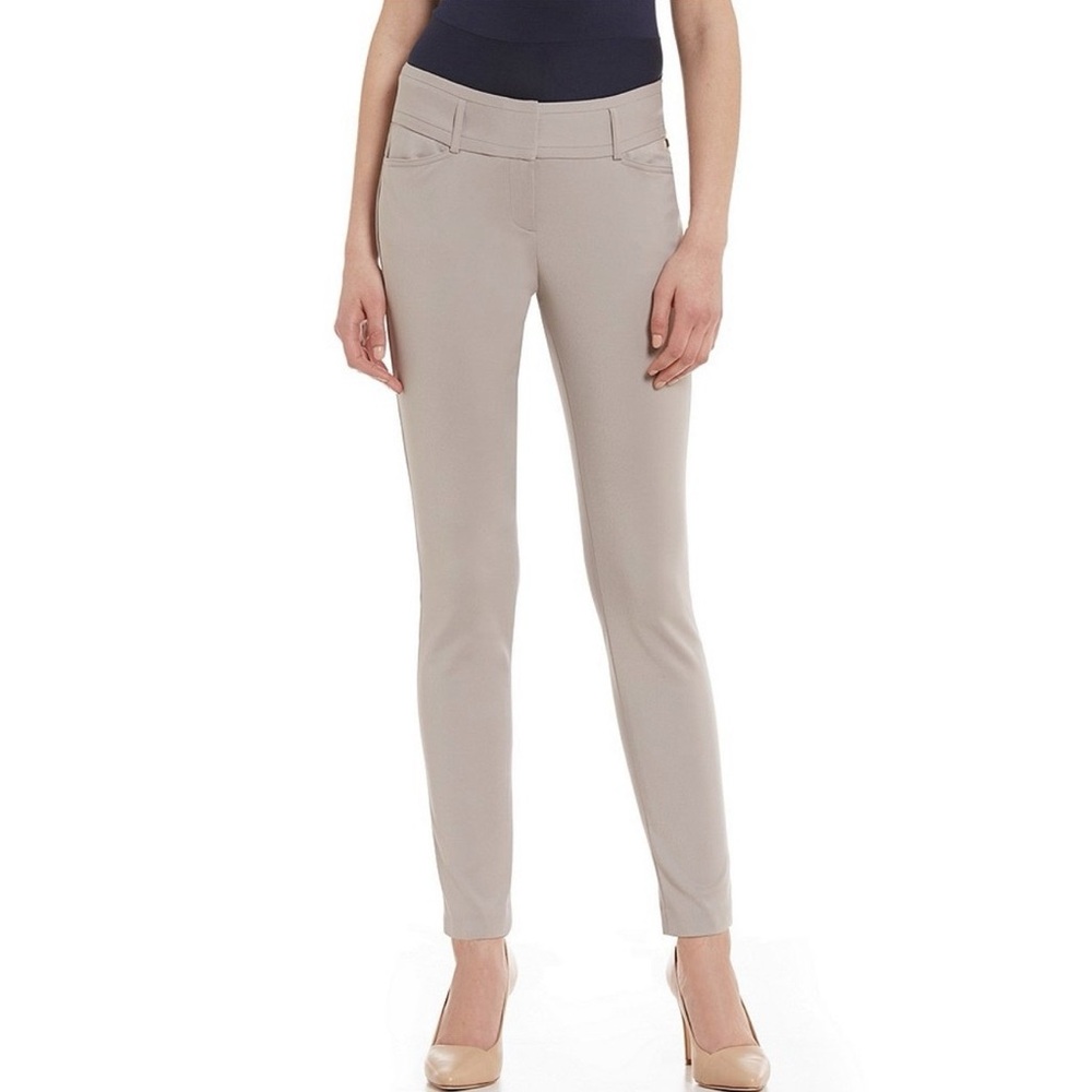 Ivanka Trump Skinny Pant size 2